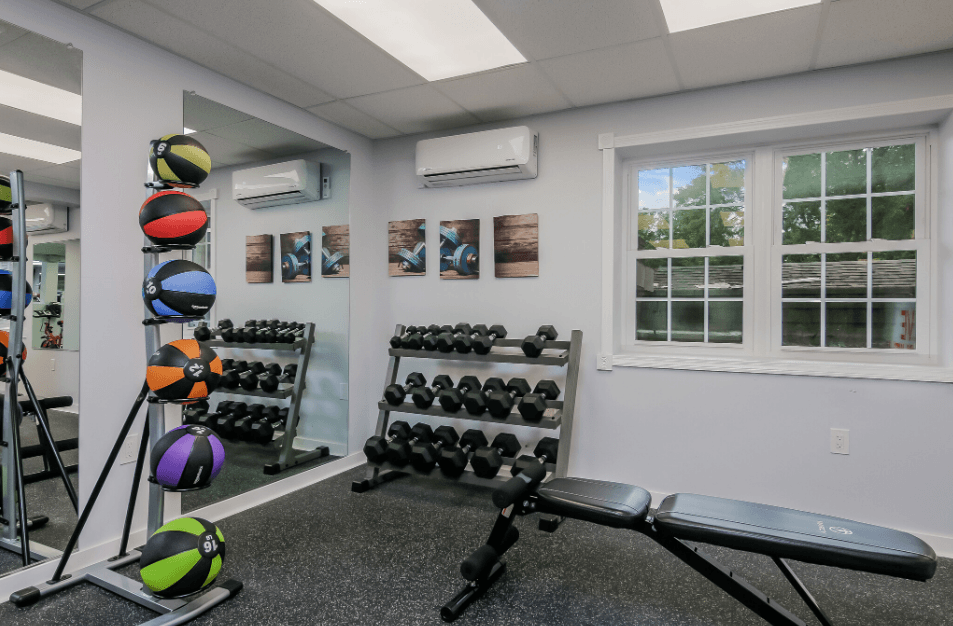 the preserve at ballantyne commons fitness room with weights and mirrors