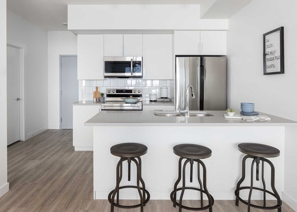 Saskatoon 1 Bedroom Rental Parkway Kitchen