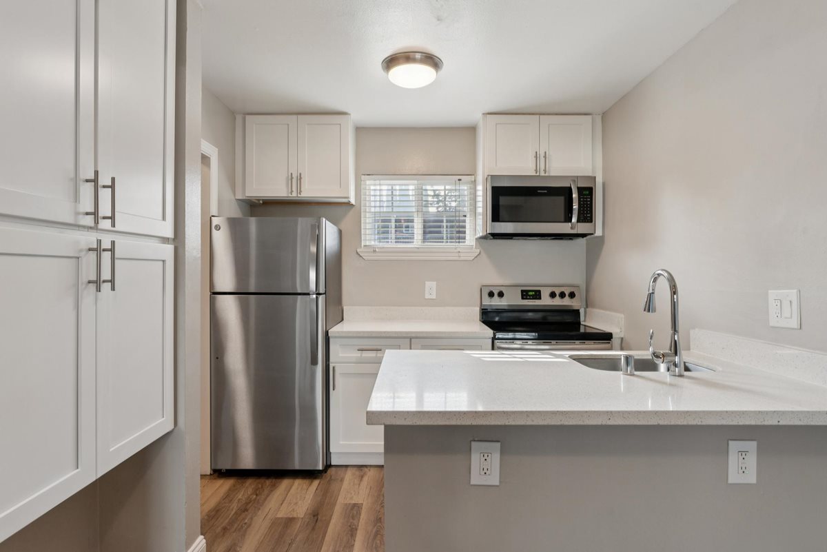 Sun Valley Apartments