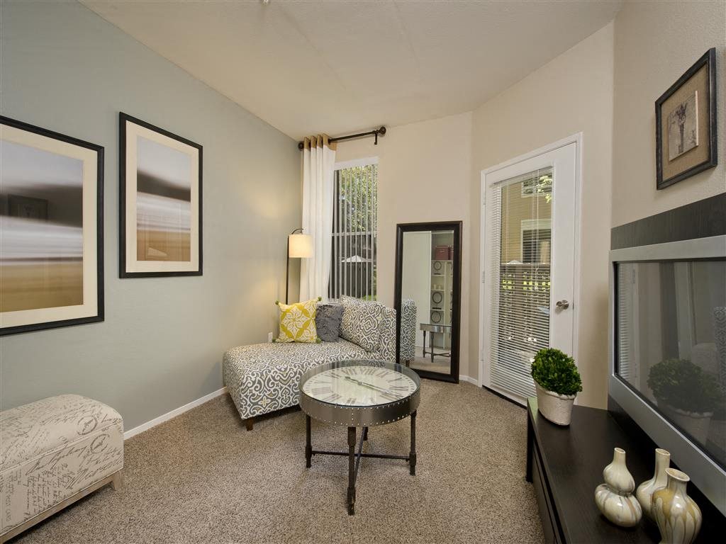 Rosewalk Apartment Homes