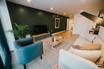 221 Stradbrook Avenue Studio-2 Beds Apartment for Rent - Photo Gallery 4