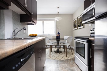 391 Gertrude Ave. 1-2 Beds Apartment for Rent - Photo Gallery 6