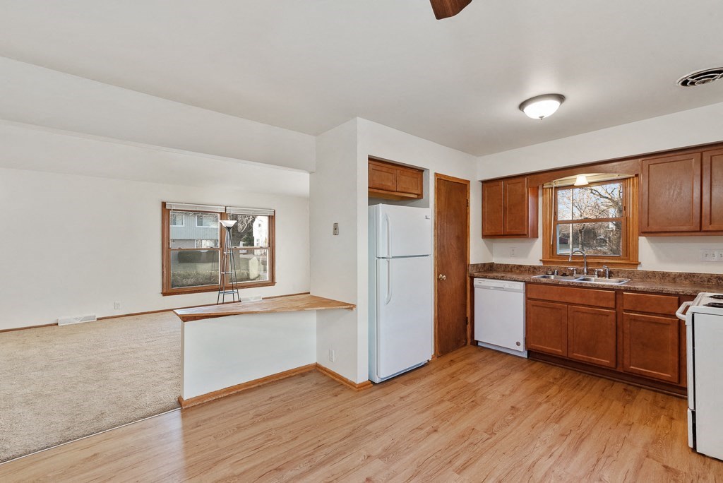 Townhomes of Wauwatosa Kitchen