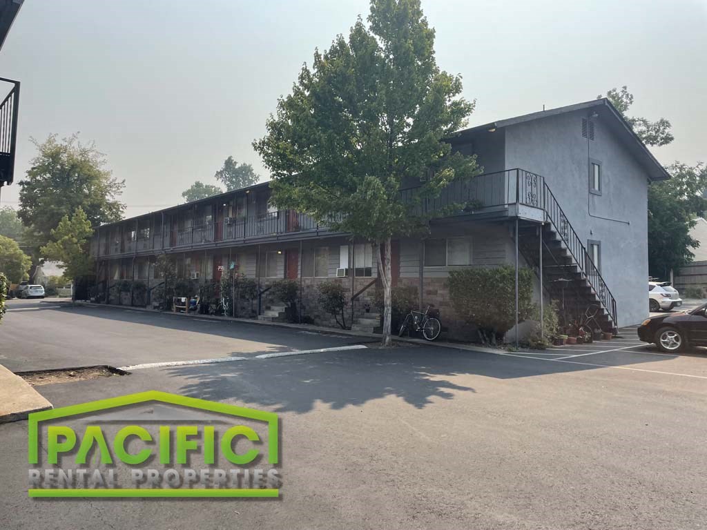 the building where the motel is located is shown