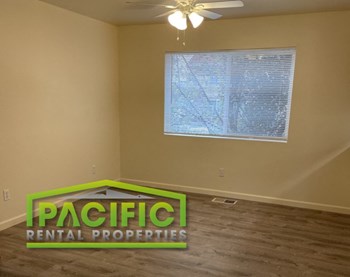 2153 Poplar Dr  1-4 3 Beds Apartment for Rent - Photo Gallery 8