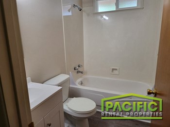 1880 - 1890 Ventura Circle 2 Beds Apartment for Rent - Photo Gallery 2
