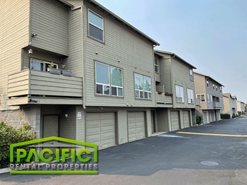 2153 Poplar Dr 1-4 3 Beds Apartment for Rent - Photo Gallery 4