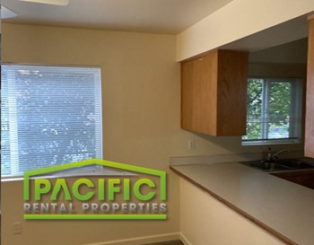 2153 Poplar Dr  1-4 3 Beds Apartment for Rent - Photo Gallery 17
