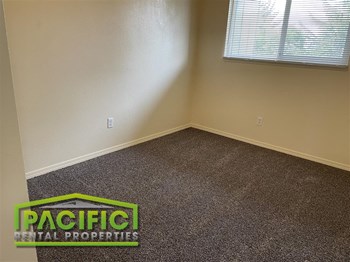 1850 Crater Lake Ave 1-3 Beds Apartment for Rent - Photo Gallery 8