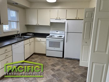 1850 Crater Lake Ave 1-3 Beds Apartment for Rent - Photo Gallery 19