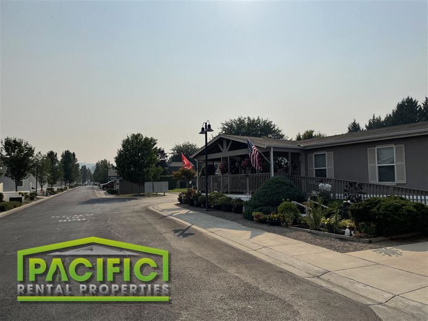 Cobblestone Mobile Home And RV Park Apartments, 4425 W Main St, Medford
