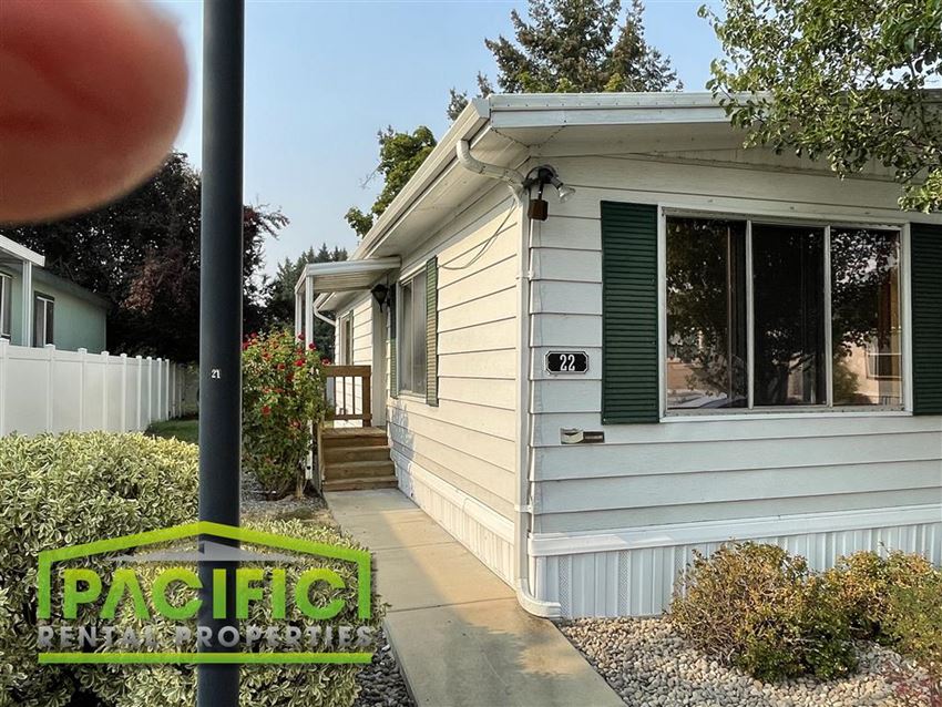 Cobblestone Mobile Home And RV Park Apartments, 4425 W Main St, Medford