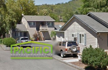 207 4th Street A-D 1-2 Beds Apartment for Rent - Photo Gallery 2