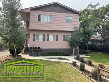 423 N Main St Studio-3 Beds Apartment for Rent - Photo Gallery 2