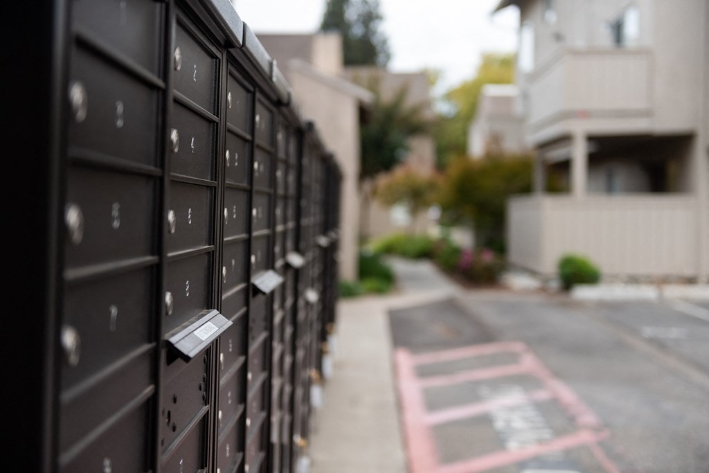 SR Mailboxes