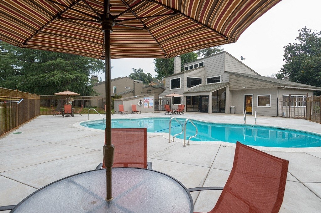 Pool Patio Table with Chairs