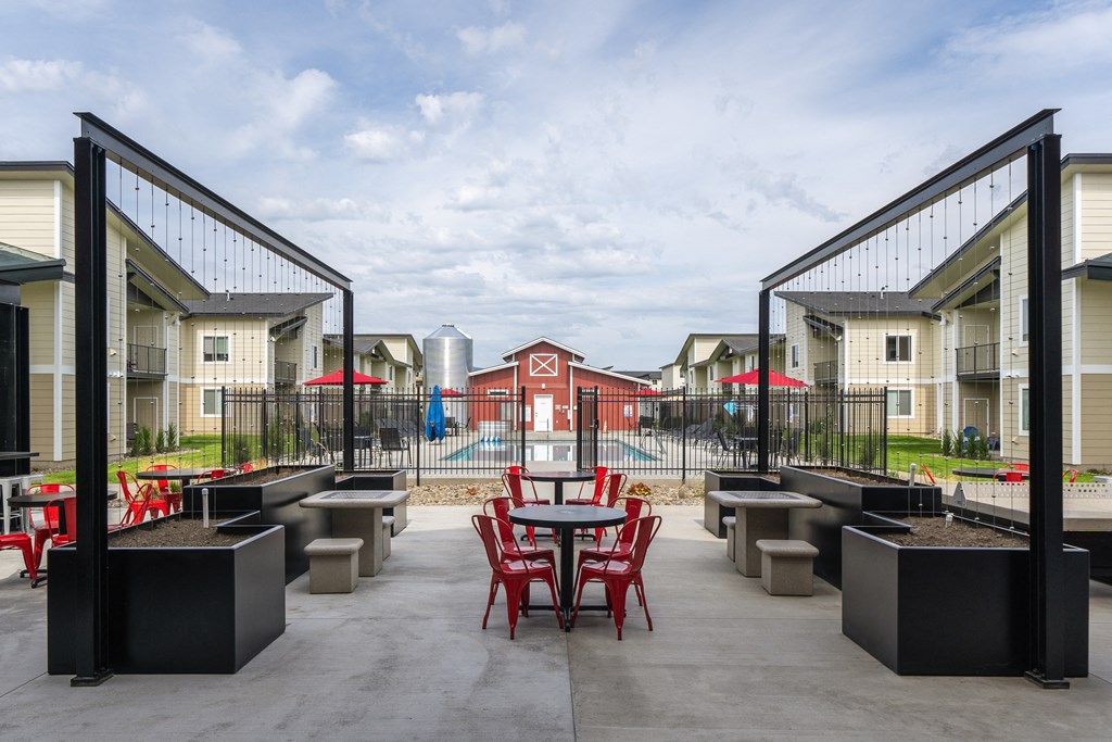 Bluegrass Farms Apartments