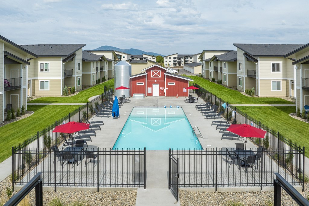 Bluegrass Farms Apartments