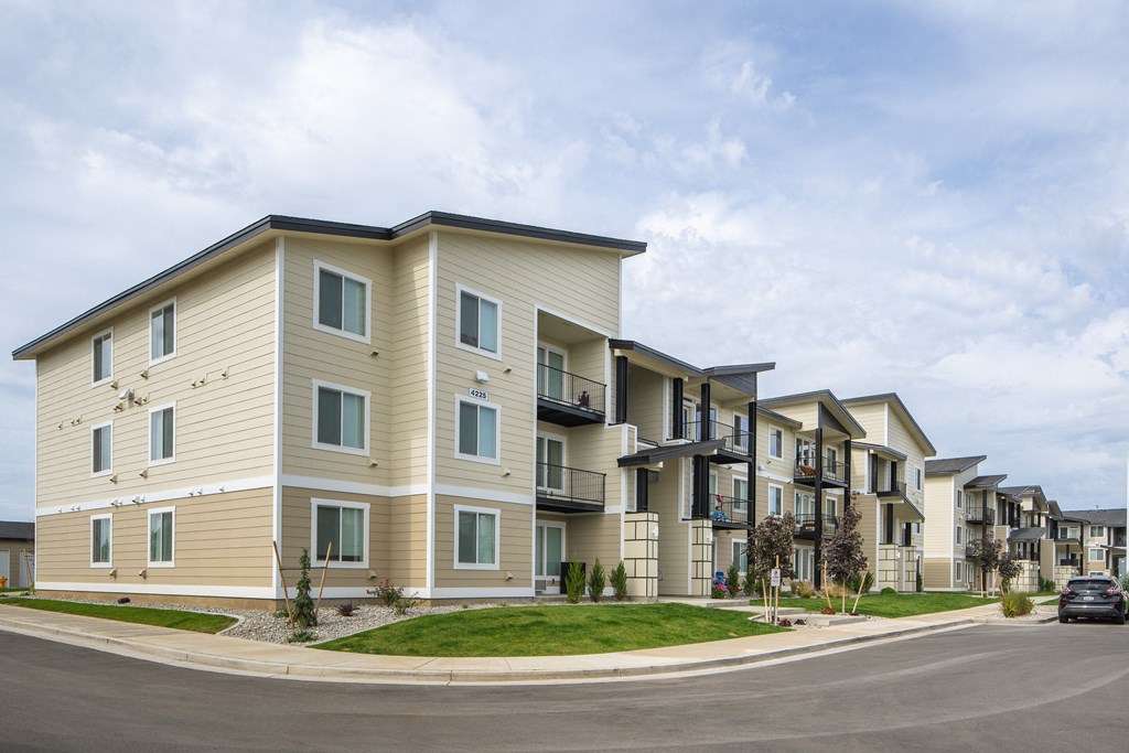 Bluegrass Farms Apartments