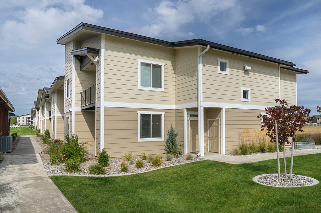 Bluegrass Farms Apartments