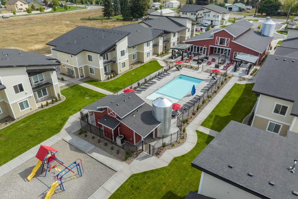 Amenities Galore! Bluegrass Farms Apartments