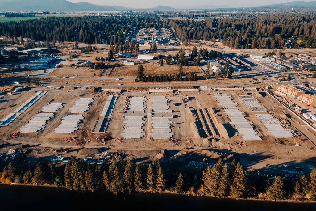 River's Edge Apartments