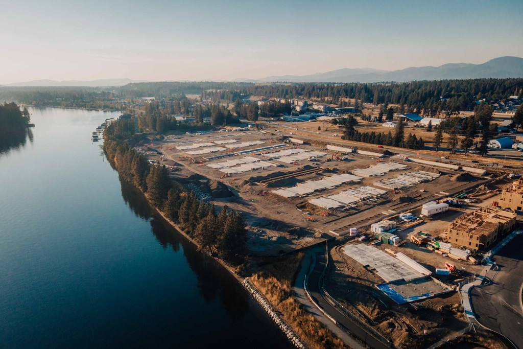 River's Edge Apartments