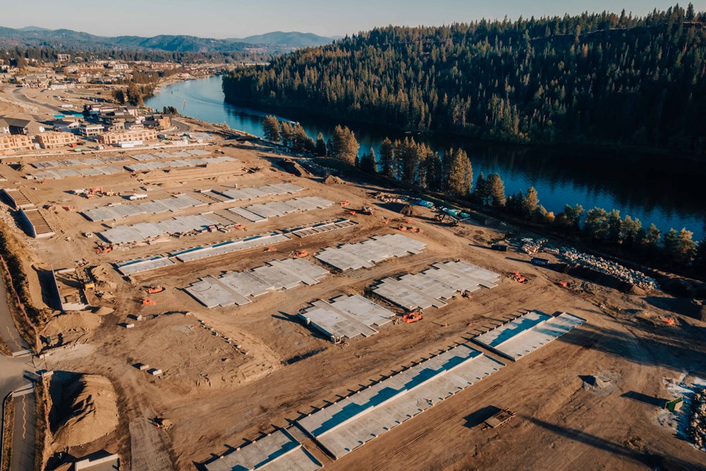 River's Edge Apartments