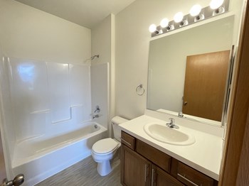 Bluegrass Farms Apartments - Photo Gallery 62