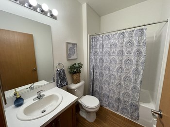 Bluegrass Farms Apartments - Photo Gallery 35