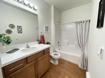 Bluegrass Farms Apartments - Photo Gallery 15