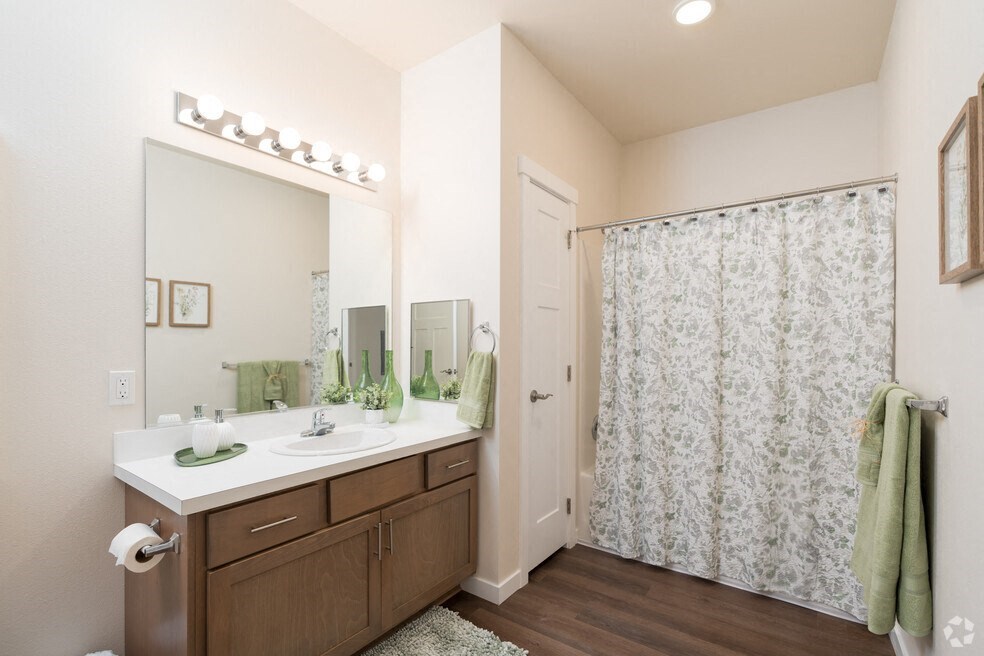 River's Edge Apartments