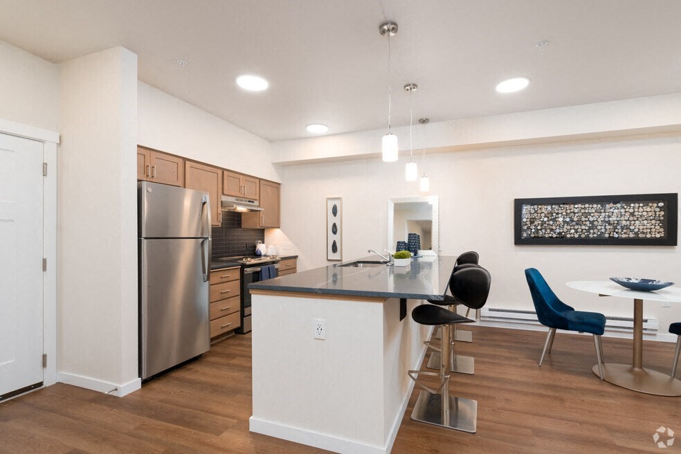 River's Edge Apartments