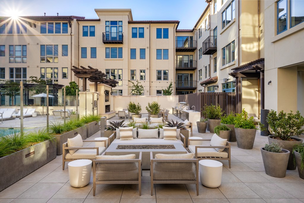 courtyard with grills and pizza oven