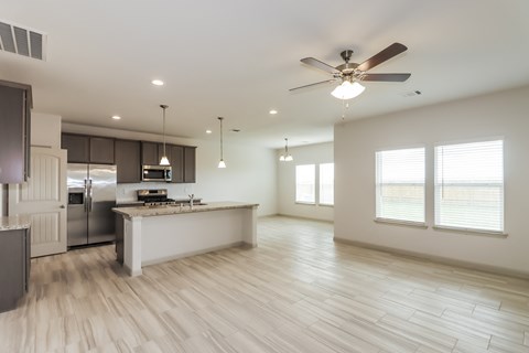 7918 Cypress Country Dr 4 Beds Apartment for Rent