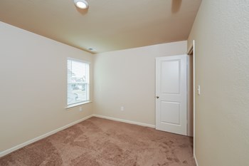 534 Clover Cir 4 Beds House for Rent - Photo Gallery 6