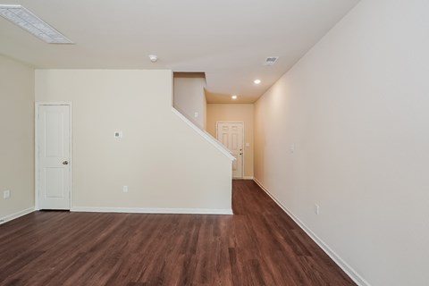 165 Clover Ln 3 Beds Apartment for Rent