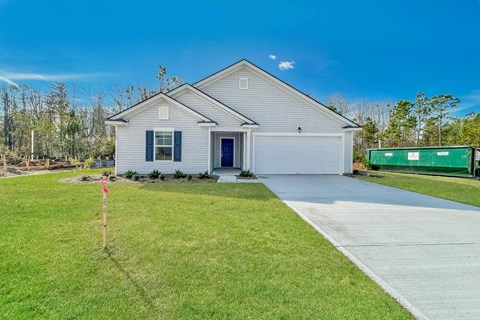 77 Laura Ct 3 Beds Apartment for Rent
