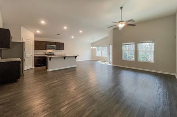 1005 Autumns Wood Cir E 3 Beds House for Rent - Photo Gallery 5