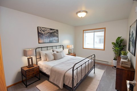 4422 30Th Ave. S 1-2 Beds Apartment for Rent