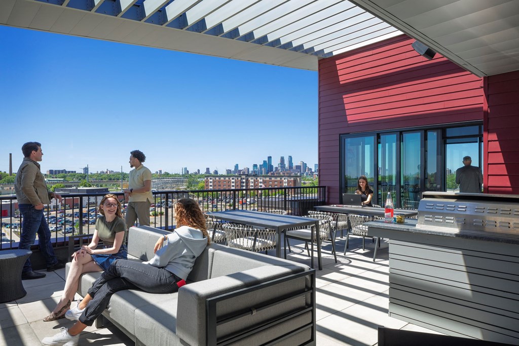 Everlake Apartments-Minneapolis, MN