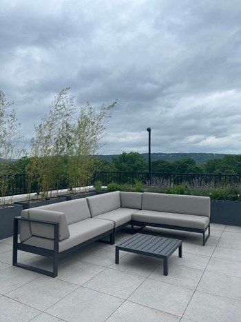 Rooftop Amenity - Photo Gallery 13