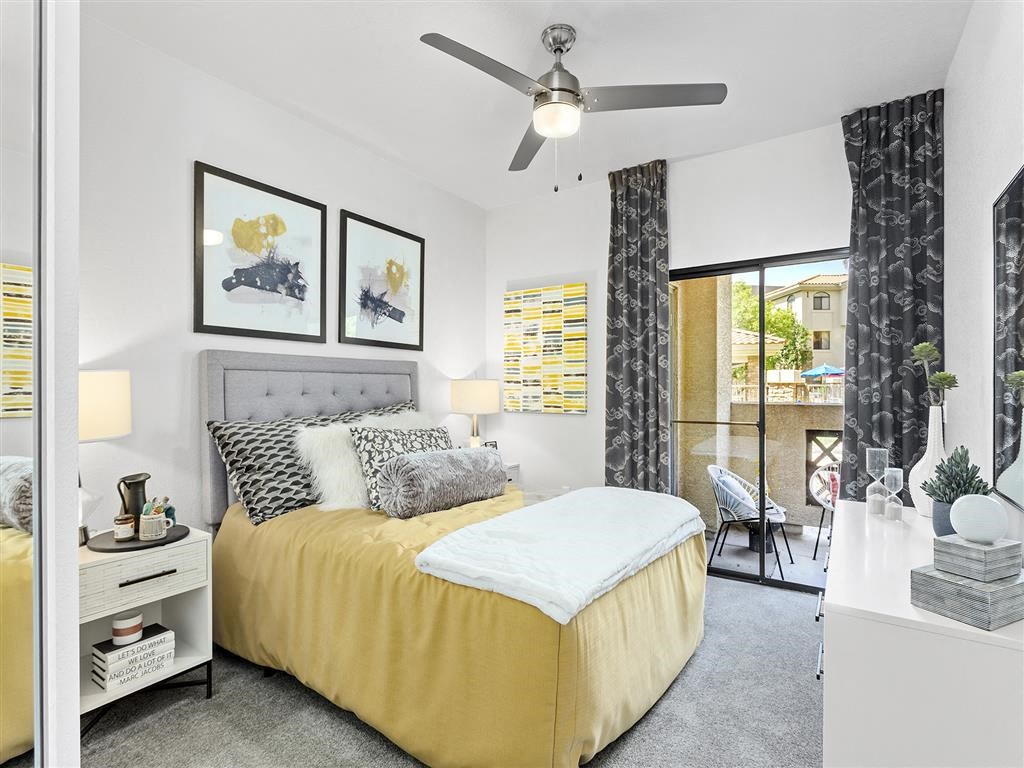 tempe apartment bedrooom with patio access