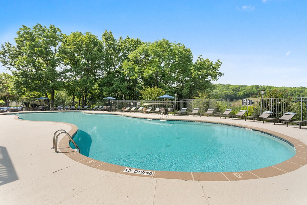 Brentwood Oaks Apartments in Nashville Tennessee photo ofSwimming Pool