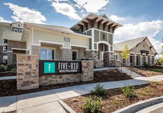 Five 810 Southland Apartments Exterior Leasing Office and Monument Sign