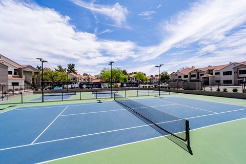 the preserve at ballantyne commons tennis courts with apartments in the background