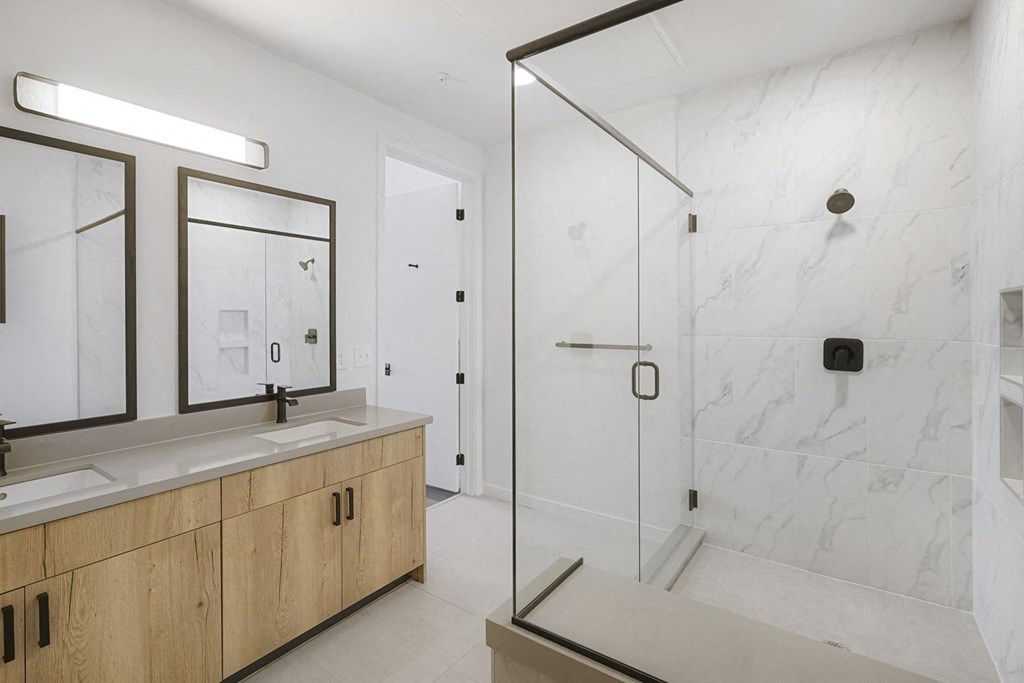 Portola at SouthGlenn Interior Townhomes Bathroom
