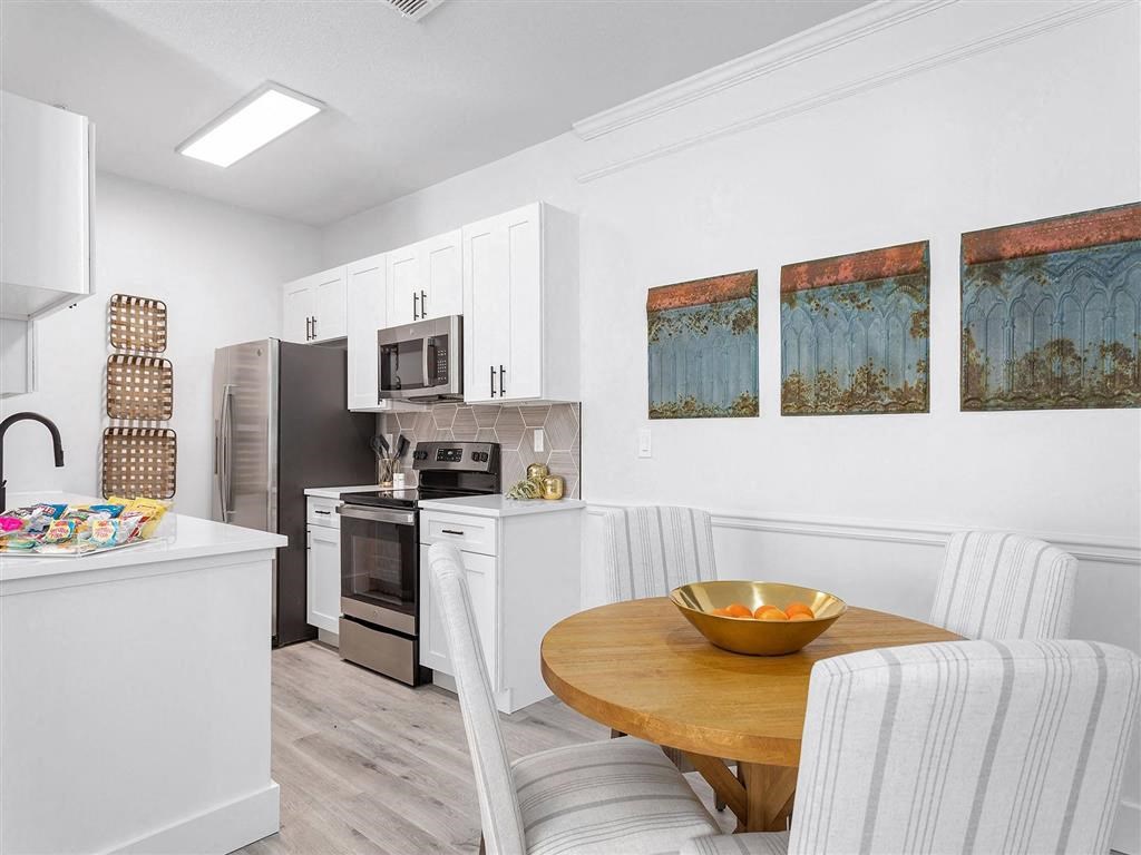 The Reserve at Wescott Apartments Model Dining Room and Kitchen