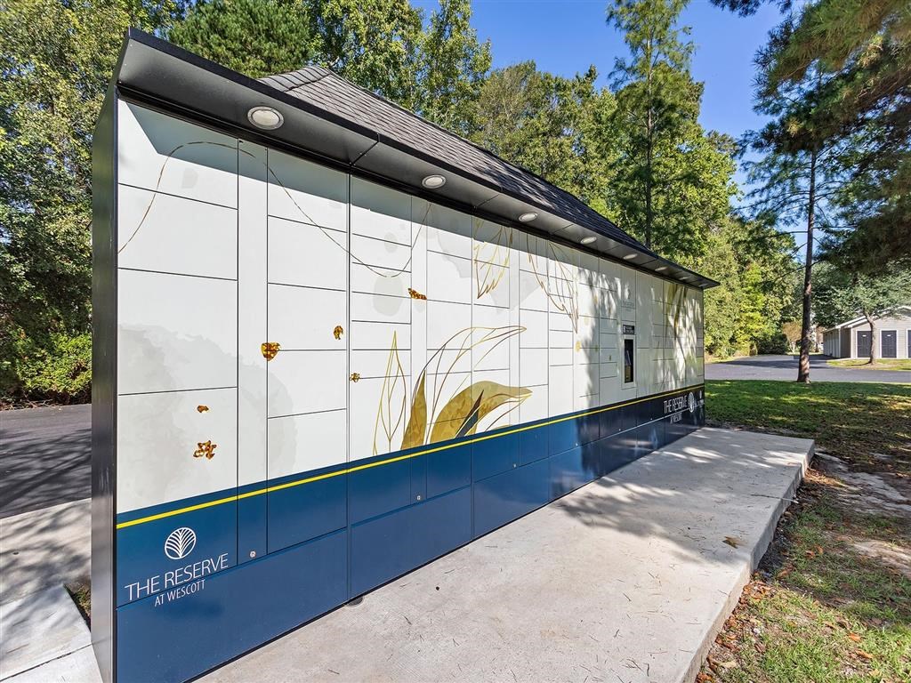 The Reserve at Wescott Apartments Package Lockers