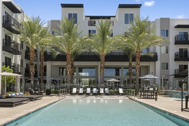 Slate Scottsdale Apartments Swimming Pool